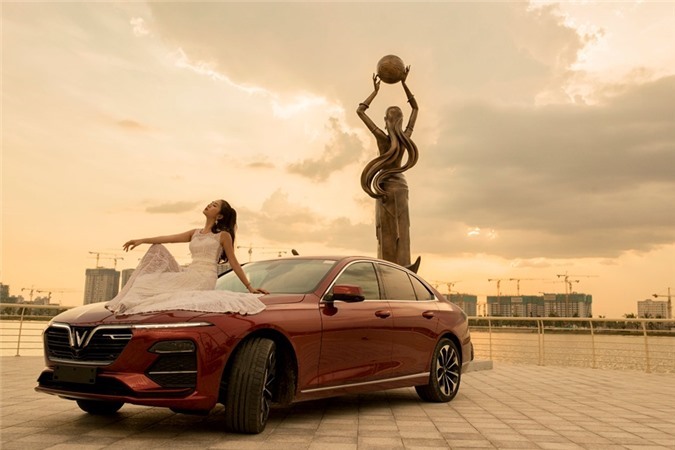 Như Mai có gương mặt khả ái và thân hình chuẩn cùng sở thích đi du lịch, nhảy