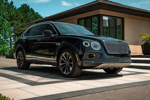 Trên thế giới có không ít xe bọc thép nhưng không phải lúc nào cũng có một chiếc SUV hạng sang Bentley bọc thép bởi mẫu xe này sẽ có giá lên tới 500.000 USD (khoảng 11,5 tỷ đồng)