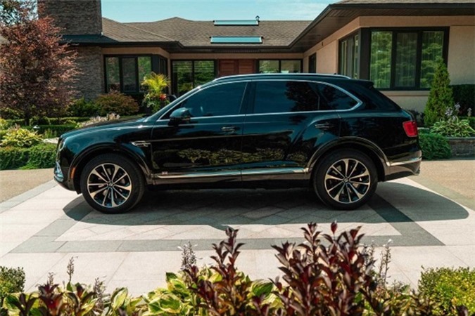 Bộ phận xe bọc thép của công ty Inkas ra đời trong năm 1996, cung cấp những mẫu xe sedan, van và SUV cực an toàn tới các viện tài chính, cơ quan hành pháp, quan chức chính phủ, khách hàng doanh nghiệp và cả cá nhân là những đại gia lắm tiền, nhiều của