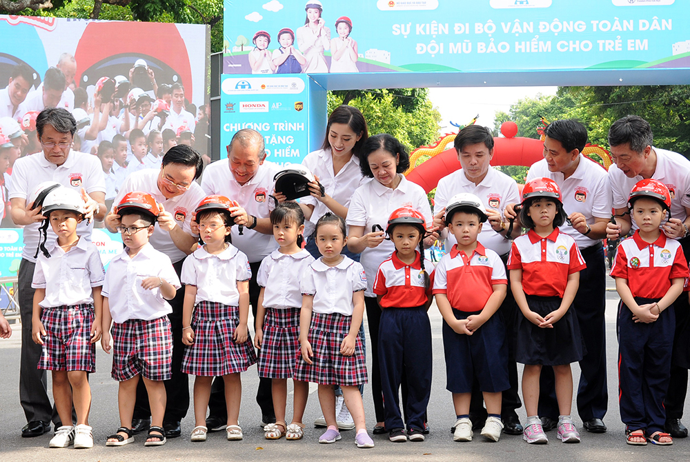 Sự kiện được tổ chức nhằm thực hiện mục tiêu đến năm 2020 trên 80% trẻ em được đội mũ bảo hiểm (MBH) đạt chuẩn khi đi mô tô, xe máy, xe đạp điện; tạo thói quen đội mũ bảo hiểm khi đi mô tô, xe gắn máy, xe đạp điện tại Thủ đô Hà Nội và tất cả các địa phương trong cả nước.