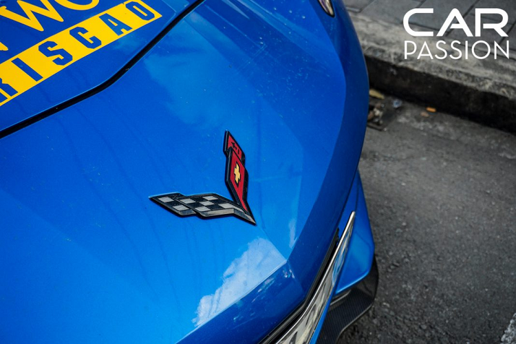 Đuôi xe trở nên mạnh mẽ và hầm hố hơn nhờ sự xuất hiện của một chiếc cánh gió cỡ lớn    được gắn cố định ở phài sau với khả năng tăng lực ép xuống cho thân xe, giúp người lái có thể tự tin vận hành xe ở tốc độ cao mà không phải lo đến việc mất kiểm soát