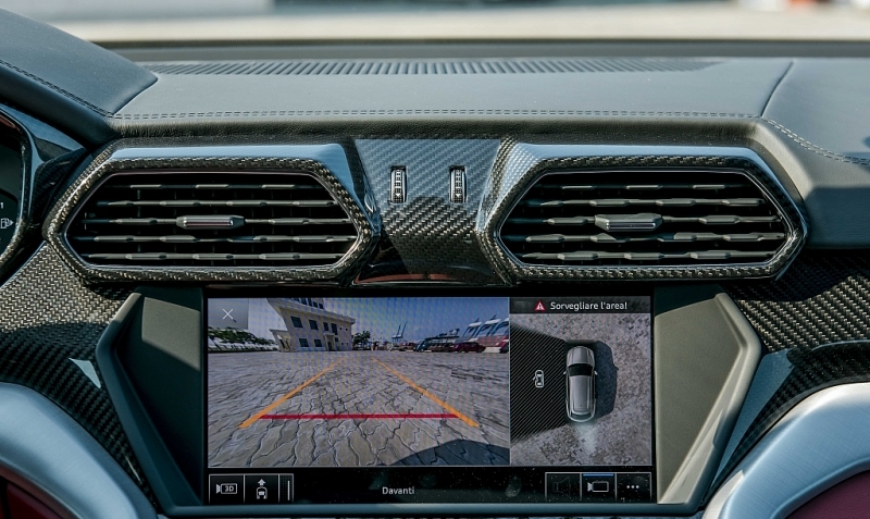 Hệ thống hỗ trợ người lái tiên tiến ADAS đặc trưng của Lamborghini là yếu tố giúp người điều khiển Urus có thể yên tâm tuyệt đối