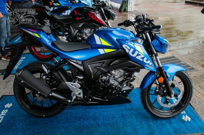 GSX-S150 2020 bản màu xanh GP