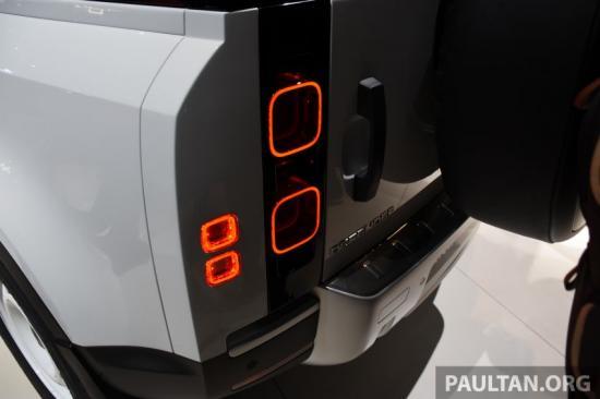 Cấu trúc đơn khối hoàn toàn bằng nhôm nhẹ của nền tảng D7x mới cũng tạo ra thân xe Land Rover cứng nhất từng được sản xuất