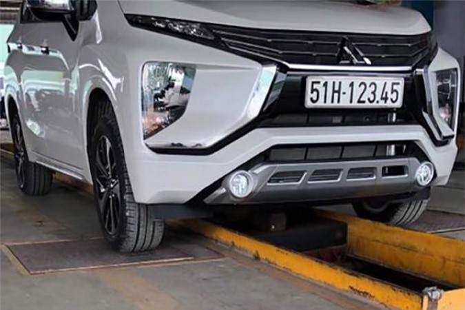 Nếu bán được cho chủ nhân mới, người bán có thể bỏ túi khoảng 1 tỷ đồng từ chiếc Mitsubishi Xpander đặt biệt này. Với số đông, chiếc Xpander đặc biệt này quả thực sở hữu một mức giá trên trời, nhưng đối với các "đại gia" thích sưu tầm xe biển số đẹp thì có thể đây là một lựa chọn