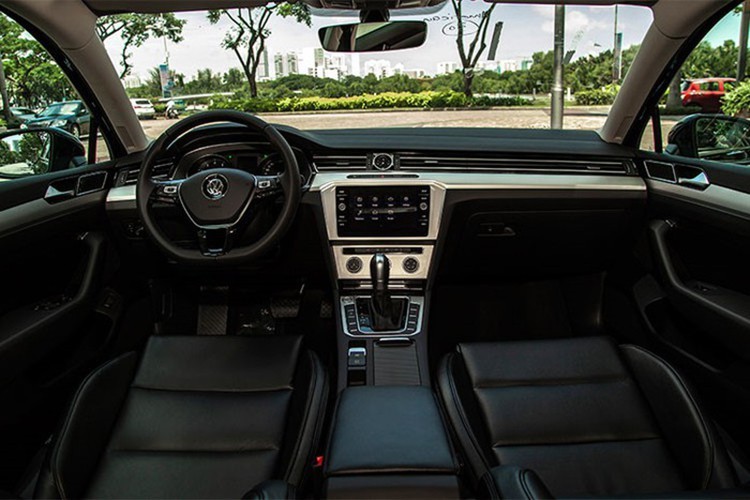 Ở thời điểm ra mắt tại châu Âu, xe có giá bán 30.190 - 50.350 euro, tương đương khoảng 798,6 triệu đồng - 1,289 tỷ đồng