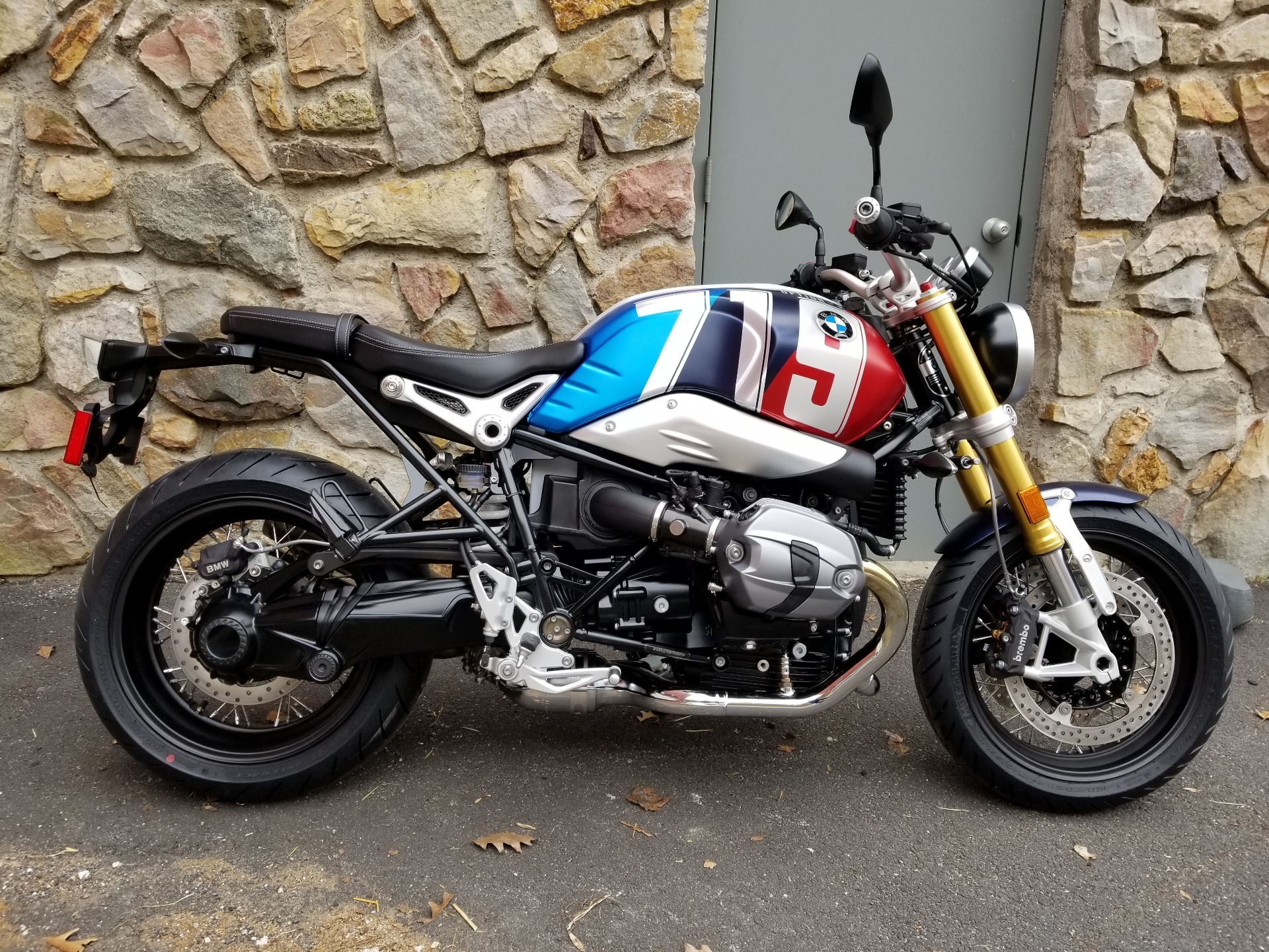 Xe có tốc độ tối đâ lên tới 201 km/h.