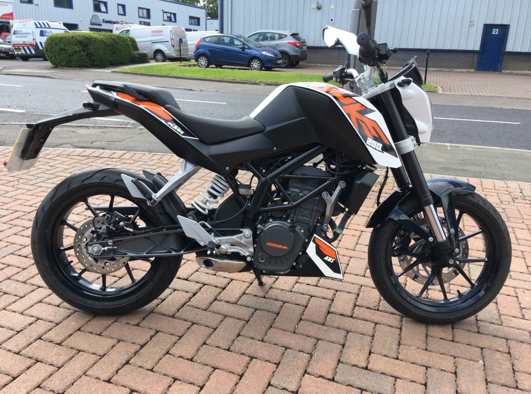 1. KTM Duke 200 (79,9 triệu đồng)