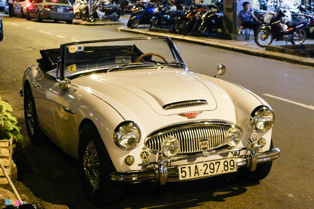 Austin-Healey 3000 là mẫu xe thể thao đến từ Anh quốc, được sản xuất trong giai đoạn 1959-1967. Thân xe được chế tạo bởi Jensen Motor và lắp ráp tại nhà máy BMC Abingdon, cùng với các mẫu xe khác thuộc thương hiệu MG