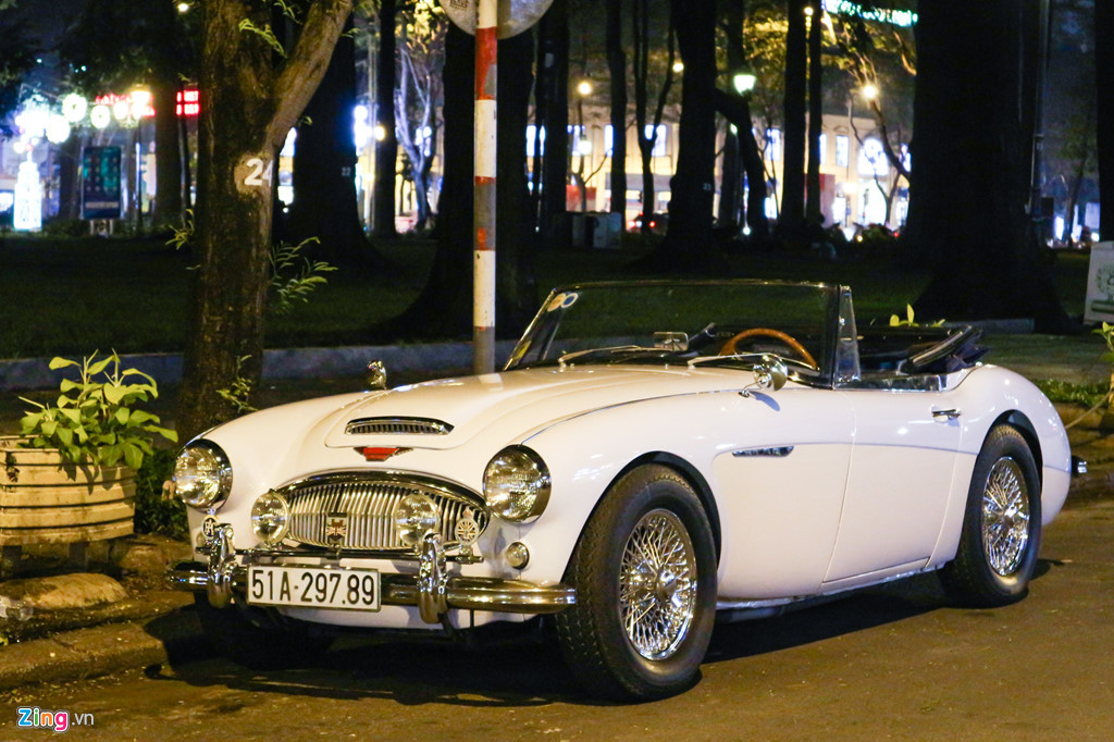 Kích thước của Austin-Healey 3000 MK III tương đối nhỏ, cách bố trí ghế ngồi 2+2. Thế hệ thứ 3 của Austin-Healey 3000 được giới thiệu vào tháng 2/1964 và dừng sản xuất 3 năm sau đó