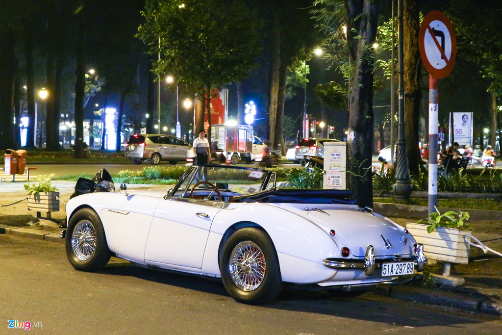 Xe được trang bị động cơ 3.0L, 6 xy-lanh, sử dụng các van lò xo, cho công suất 150 mã lực, cao hơn mức 136 mã lực của các mẫu tiền nhiệm. Trong suốt vòng đời của mình, đã có 17.712 chiếc Austin-Healey 3000 Mark III được bán ra trên toàn thế giới