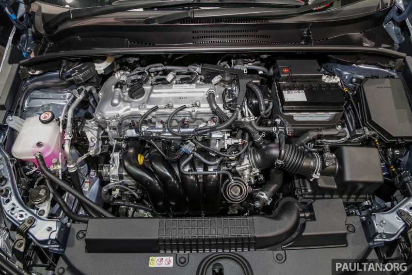 Trong thế hệ mới nhất của mình, Corolla hiện được củng cố bởi nền tảng GA-C của Toyota New Global Architecture (TNGA). Chiếc xe hiện có kích thước dài 4.630 mm (+10 mm), rộng 1.780 mm (+5 mm) và cao 1.435 mm (-45 mm); chiều dài cơ sở vẫn giống hệt chiếc xe thế hệ thứ 11 ở mức 2.700 mm