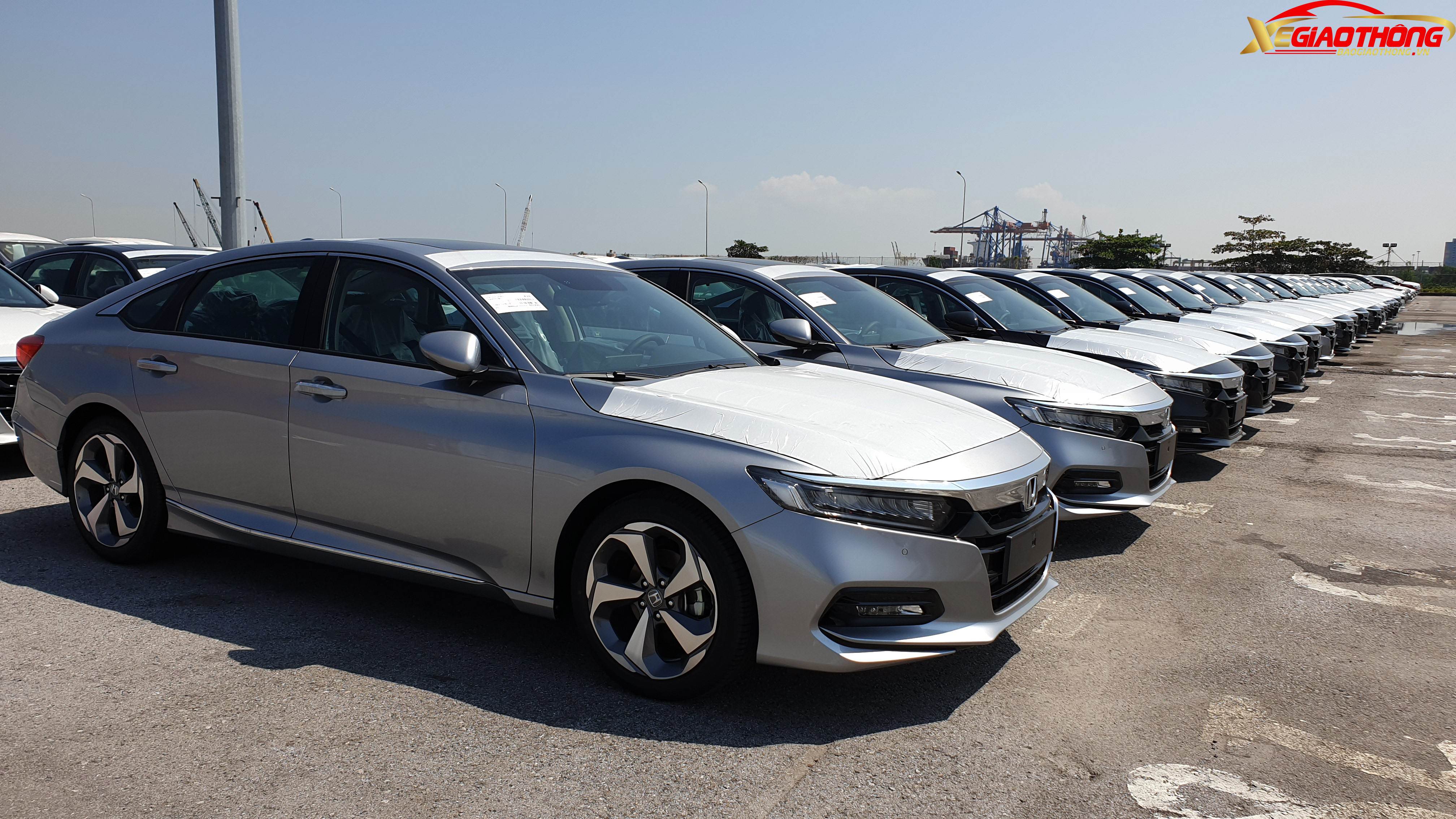 Về tổng thể, Honda Accord 2019 được thiết kế lại hoàn toàn so với thế hệ tiền nhiệm, thể thao, cá tính và trông hiện đại hơn.