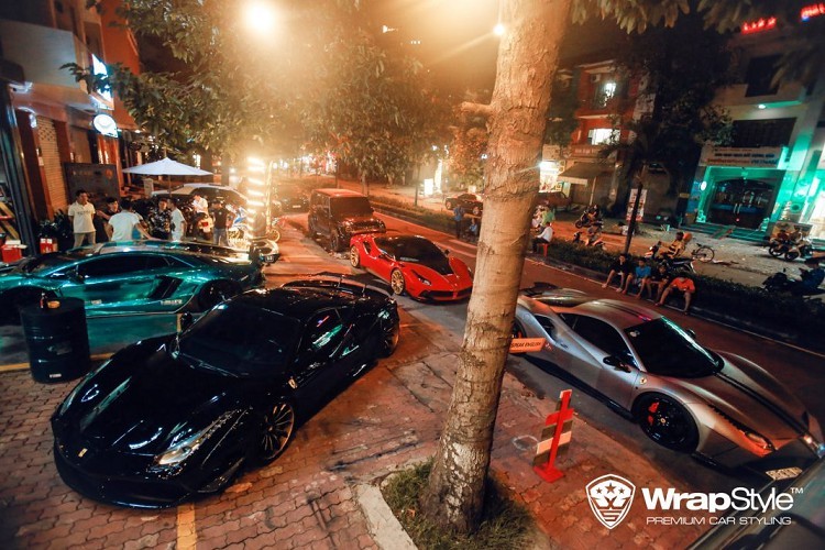 Năm 2019 chắc chắn phải là một năm vô cùng đáng nhớ của làng siêu xe Việt Nam với sự xuất hiện của hàng loạt cái tên hot như: McLaren 720S hay SUV đắt giá Rolls-Royce Cullinan và mới đây nhất thì Ferrari...