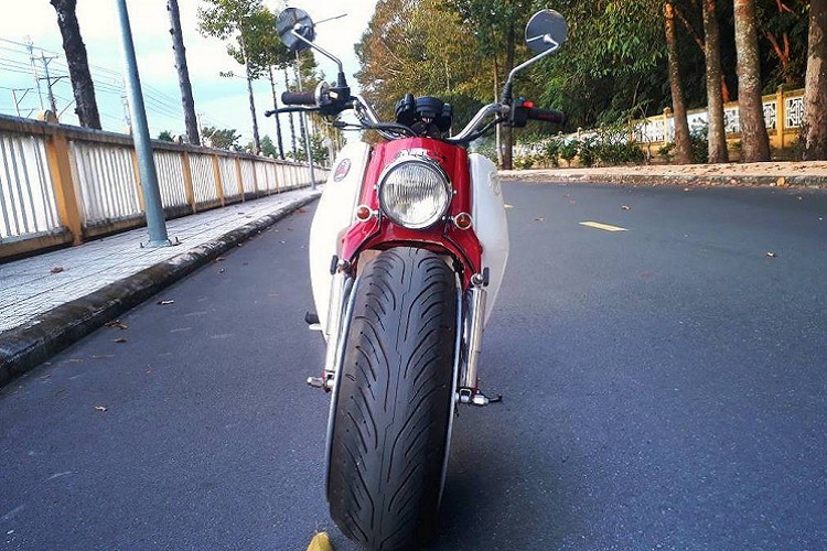 Sau đó, phong cách Street Cub đã nhanh chóng được dân chơi xe tại Đông Nam Á và thậm chí là ở các nước châu Âu như Anh Quốc ưa chuộng. Kể từ đó, những bản độ Honda Street Cub với cặp bánh ngày càng lớn đã ra đời trên khắp thế giới