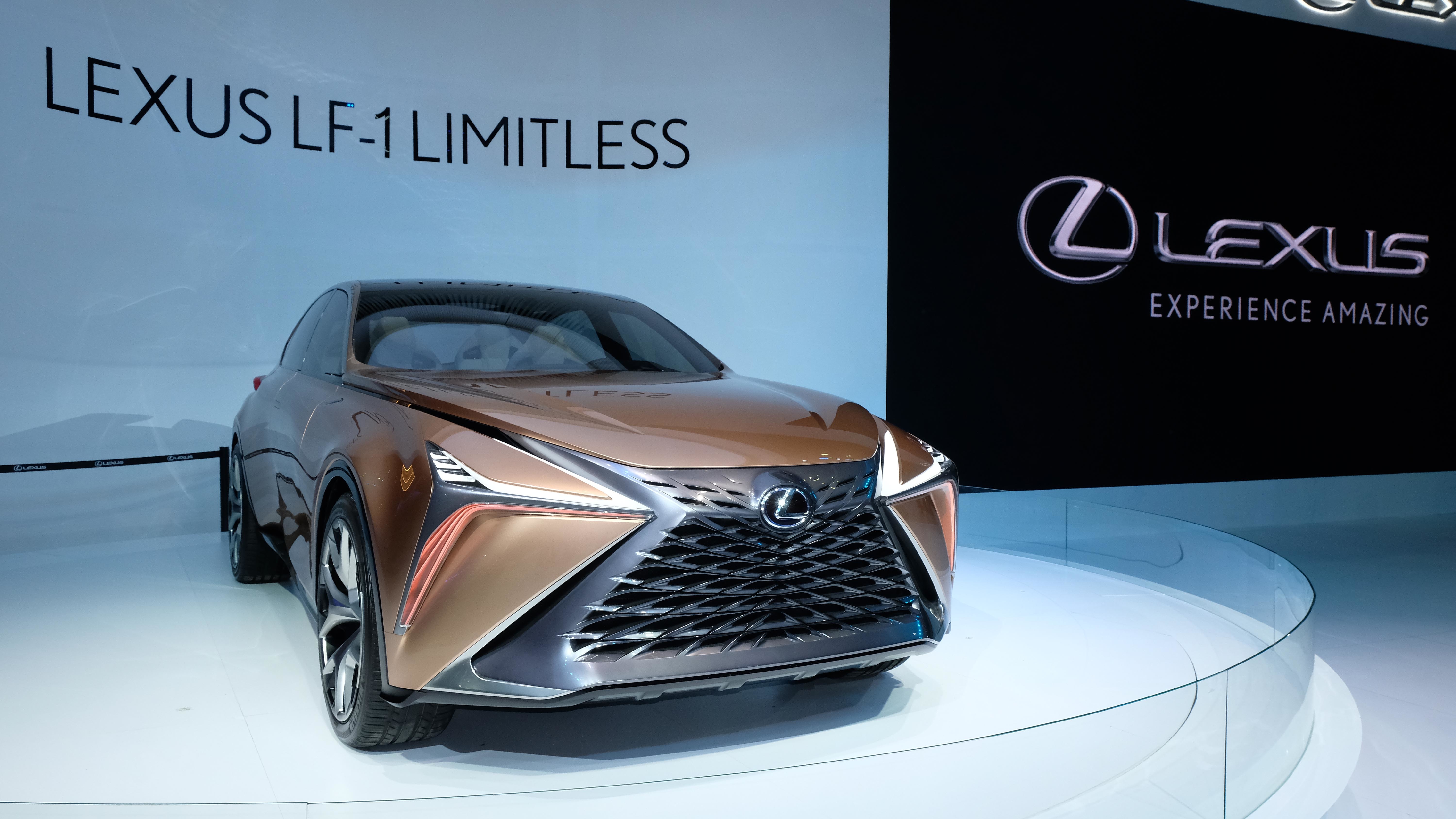 Tâm điểm tại gian hàng Lexus là mẫu xe ý tưởng Lexus LF-1 Limitless