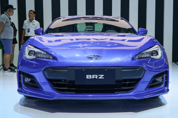 Hiện tại, giá xe Subaru BRZ 2019 mới chưa được công bố mà chỉ được trưng bày ở Việt Nam, hãng xe Nhật Bản cũng chưa có kế hoạch đưa chiếc xe thể thao 2 cửa này quay lại bán thương mại tại thị trường
