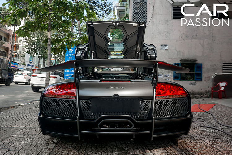 Theo dự tính ban đầu của hãng xe Ý, họ sẽ sản xuất tổng cộng 350 chiếc Lamborghini Murcielago SV LP670-4, nhưng đáng buồn chỉ có đúng 186 chiếc rời dây chuyền sản xuất và đến với khác hàng, điều này cũng cho thấy được giá trị của chiếc Murcielago SV độc nhất Việt Nam