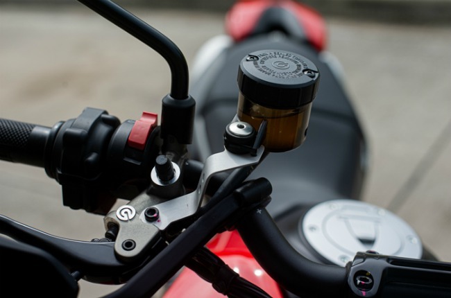 Bình dầu rời cho hệ thống phanh phía trước