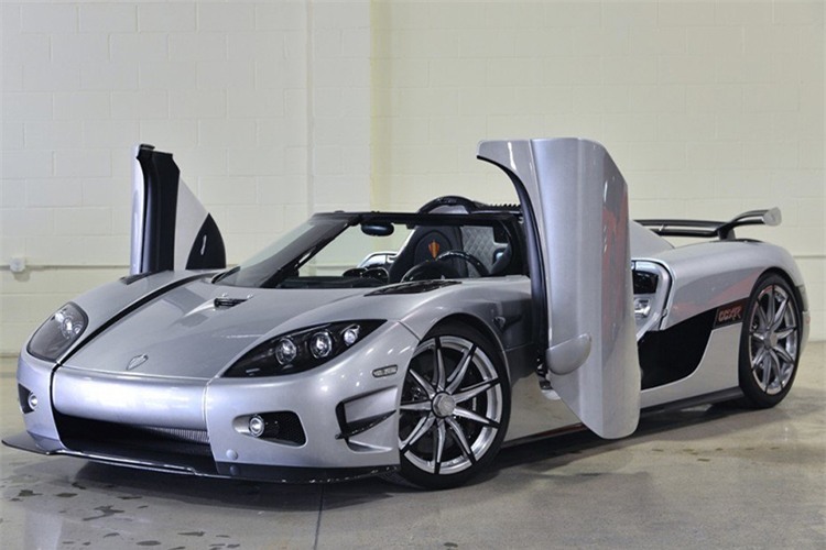 6. Koenigsegg (4,8 triệu USD): Là phiên bản cực hiếm của hãng siêu xe Thuỵ Điển, Koenigsegg với số lượng hạn chế. Không ngoa khi gọi chúng là chiếc xe đắt nhất thế giới, bởi nó được “dệt” một lớp kim cương và không hề rẻ