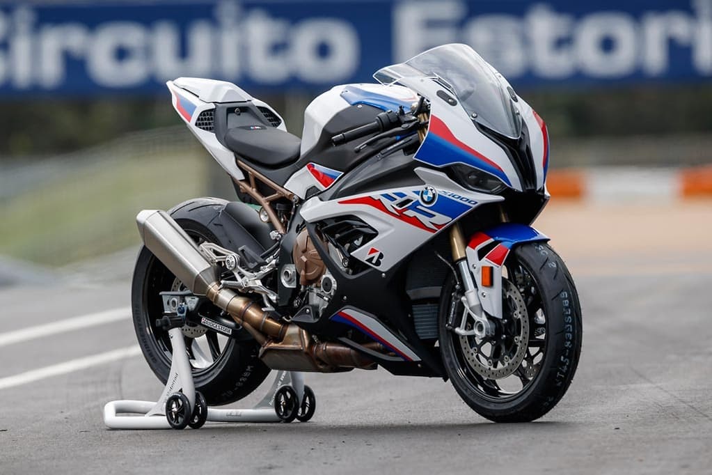 4. BMW S1000RR (389 km/h)
