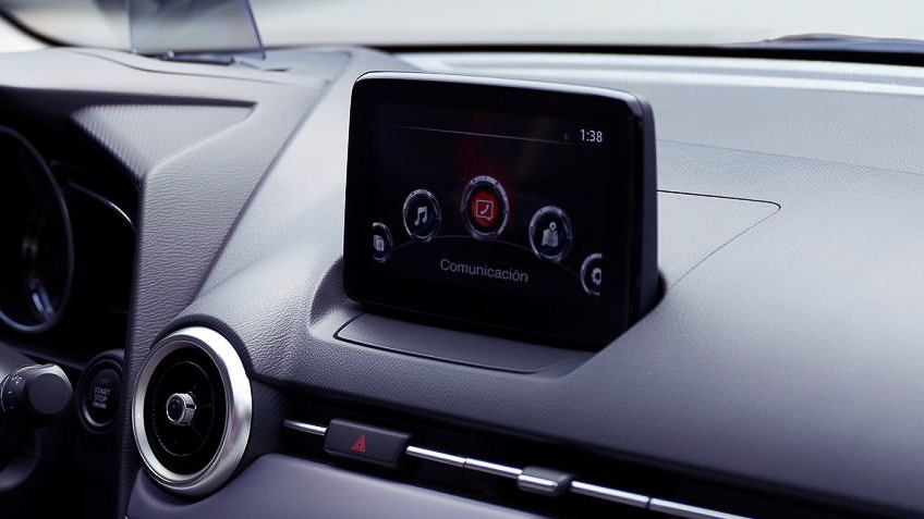 Bộ mâm hợp kim nhôm 16 inch thiết kế đa chấu cũng góp phần tăng sự sang trọng của Mazda2 sedan 2020