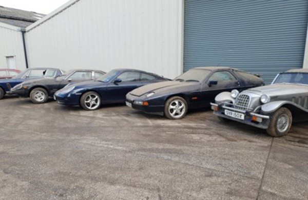 Do để đã lâu, những chiếc xe này hiện ở trong tình trạng cũ nát