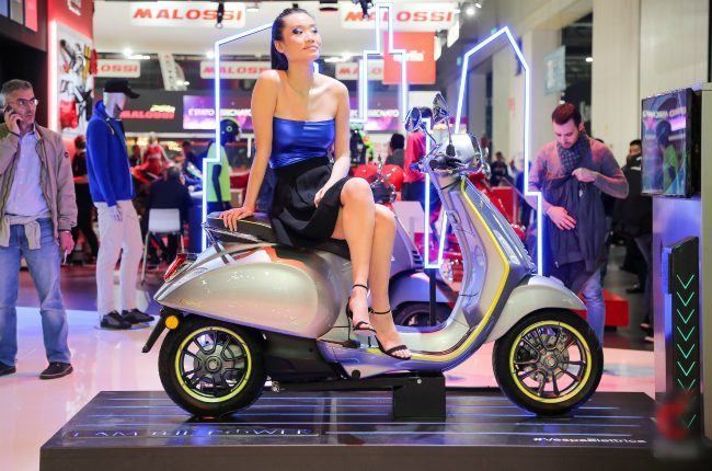 Thanh thoát trên xe ga của Vespa