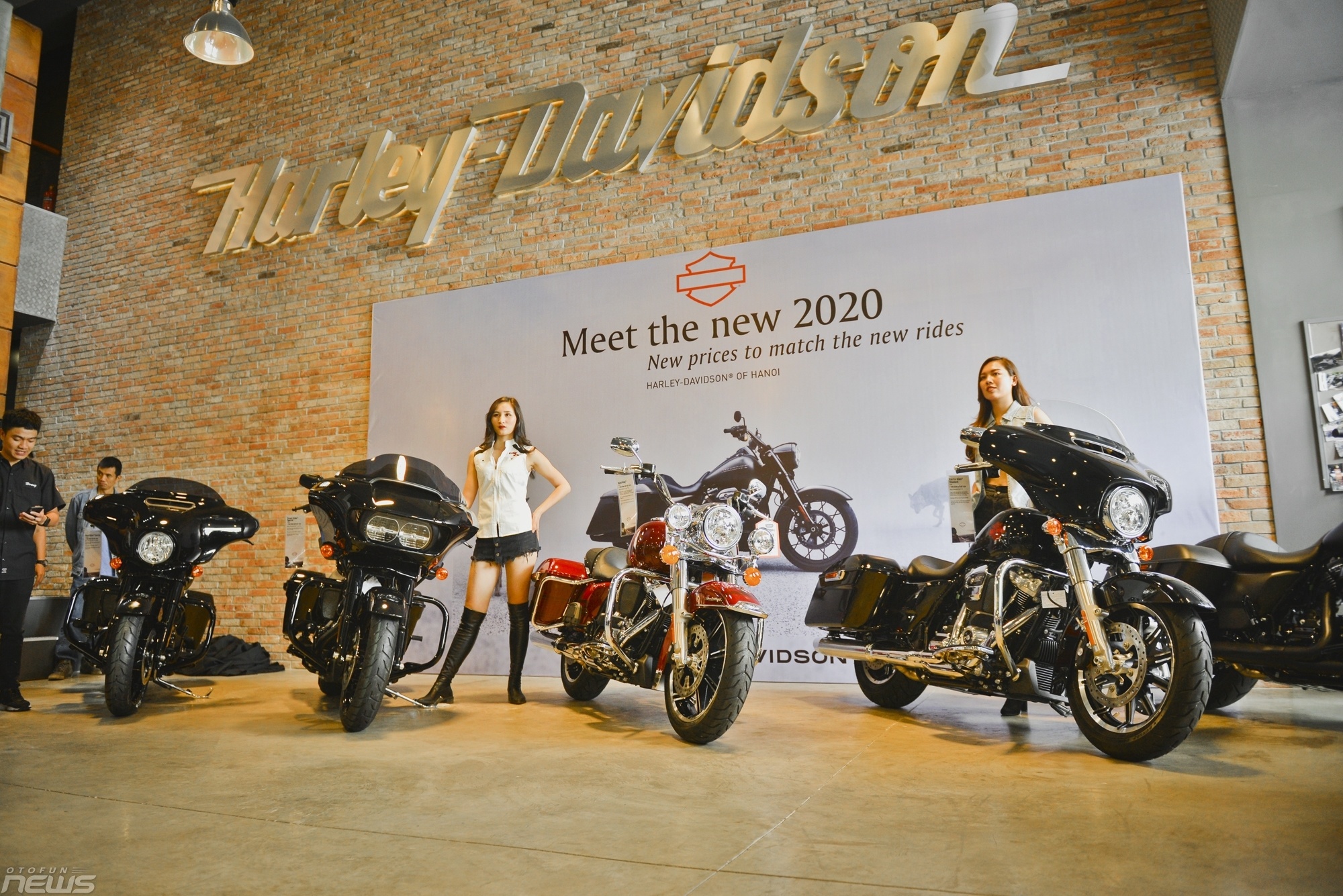 Loạt xe này được trang bị loạt công nghệ an toàn, cũng như tính năng hỗ trợ người lái