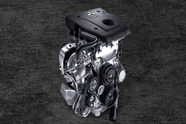 Triton Athlete mới vẫn gắn bó với động cơ dầu dung tích 2.4L VG-Turbo cho công suất tối đa 181 mã lực tại 3.500 vòng/phút. Sức mạnh được truyền xuống cầu sau và hai cầu thông qua hộp số tự động 6 cấp (6 AT)