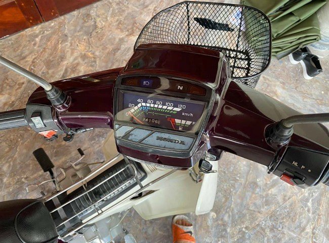 Cận cảnh cụm đồng hồ của xe