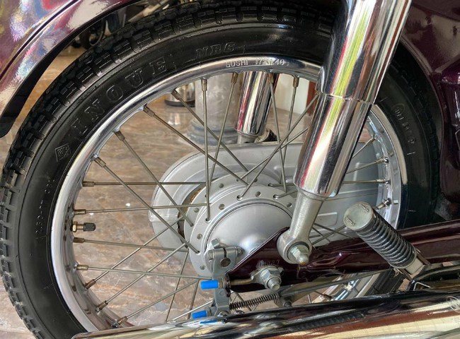 Trông chiếc xe còn khá mới