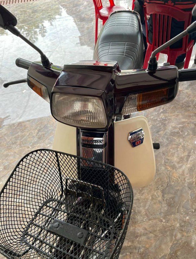 Giỏ đựng đồ phía trước