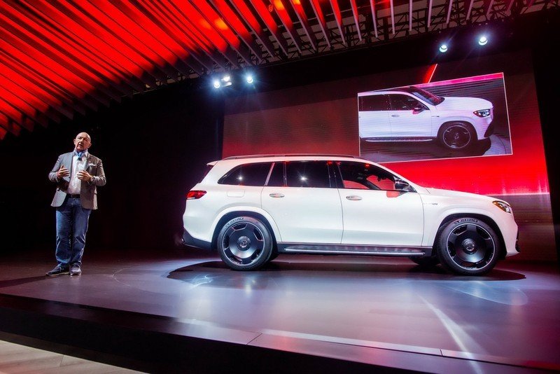 Thông số kỹ thuật của chiếc flagship được tăng thêm 22 mã lực nhờ đi kèm với hệ thống EQ Boost, hỗ trợ ở tốc độ thấp