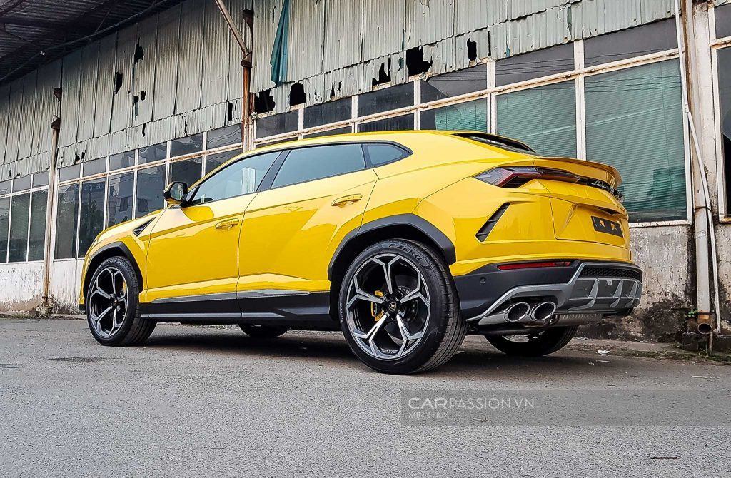 Khác với những chiếc được nhập khẩu về trước đó, chiếc Lamborghini Urus này về nước khá lặng lẽ. Đây cũng chính là chiếc Urus thứ 4 được nhập về theo diện chính hãng