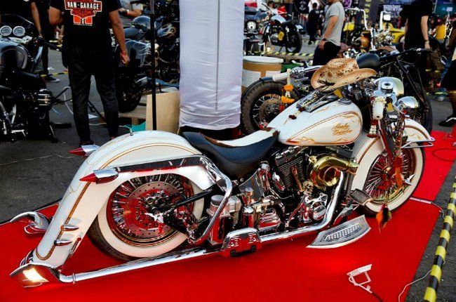 Một chiếc Harley-Davidson khác