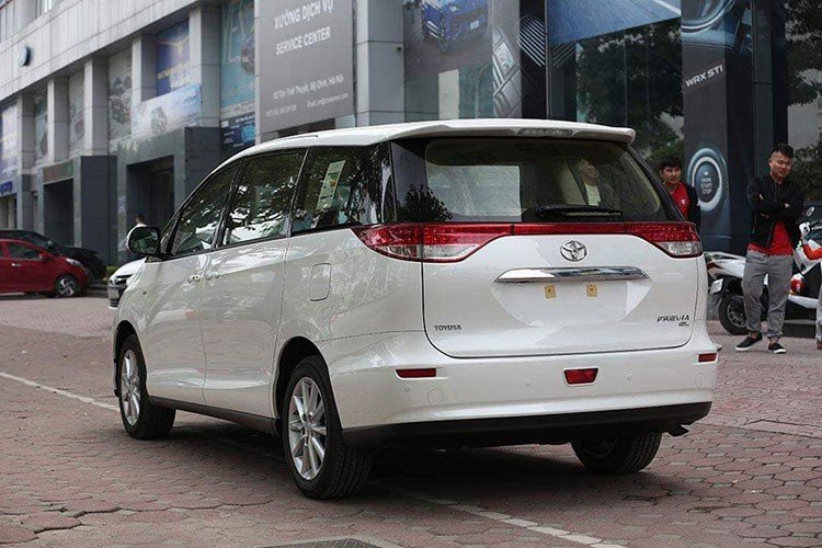 Giá xe Toyota Previa 2019 nhập khẩu được chào bán 128.000 USD (tương đương gần 3 tỷ đồng)