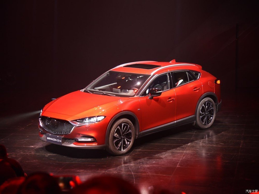 Tháng 8 năm nay, cánh săn ảnh tại Trung Quốc đã bắt gặp Mazda CX-4 phiên bản nâng cấp trên đường thử. Đến nay, mẫu crossover cỡ C này mới được giới thiệu tại thị trường tỷ dân