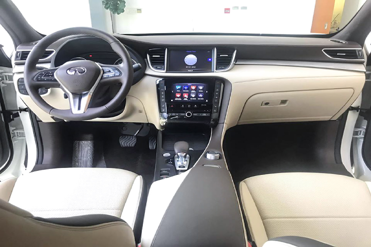 Ngo&agrave;i ra, động cơ VC-Turbo n&agrave;y c&ograve;n loại bỏ được một phần tiếng ồn v&agrave; độ rung nhờ v&agrave;o c&ocirc;ng nghệ Active Torque Rod