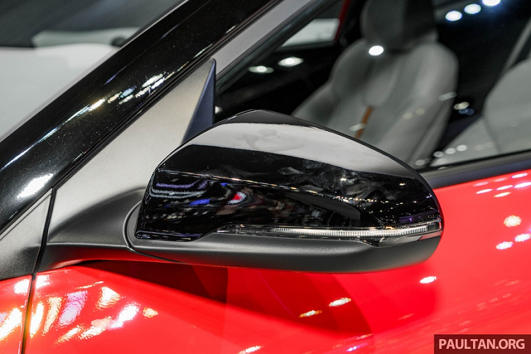 Kiểu động cơ và hiệu suất của Hyundai Veloster turbo tương tự Hyundai Elantra Sport đang bán tại Việt Nam