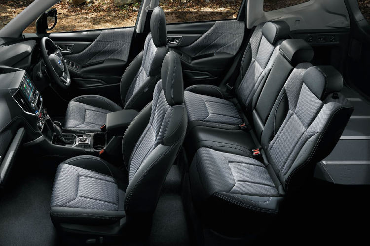 Với gói trang bị an toàn và hỗ trợ lái “Subaru EyeSight” hoạt động dựa trên 2 camera gắn sau kính chắn gió giúp can thiệp vào hệ thống phanh và bướm ga hỗ trợ người lái giảm thiểu nguy cơ va chạm