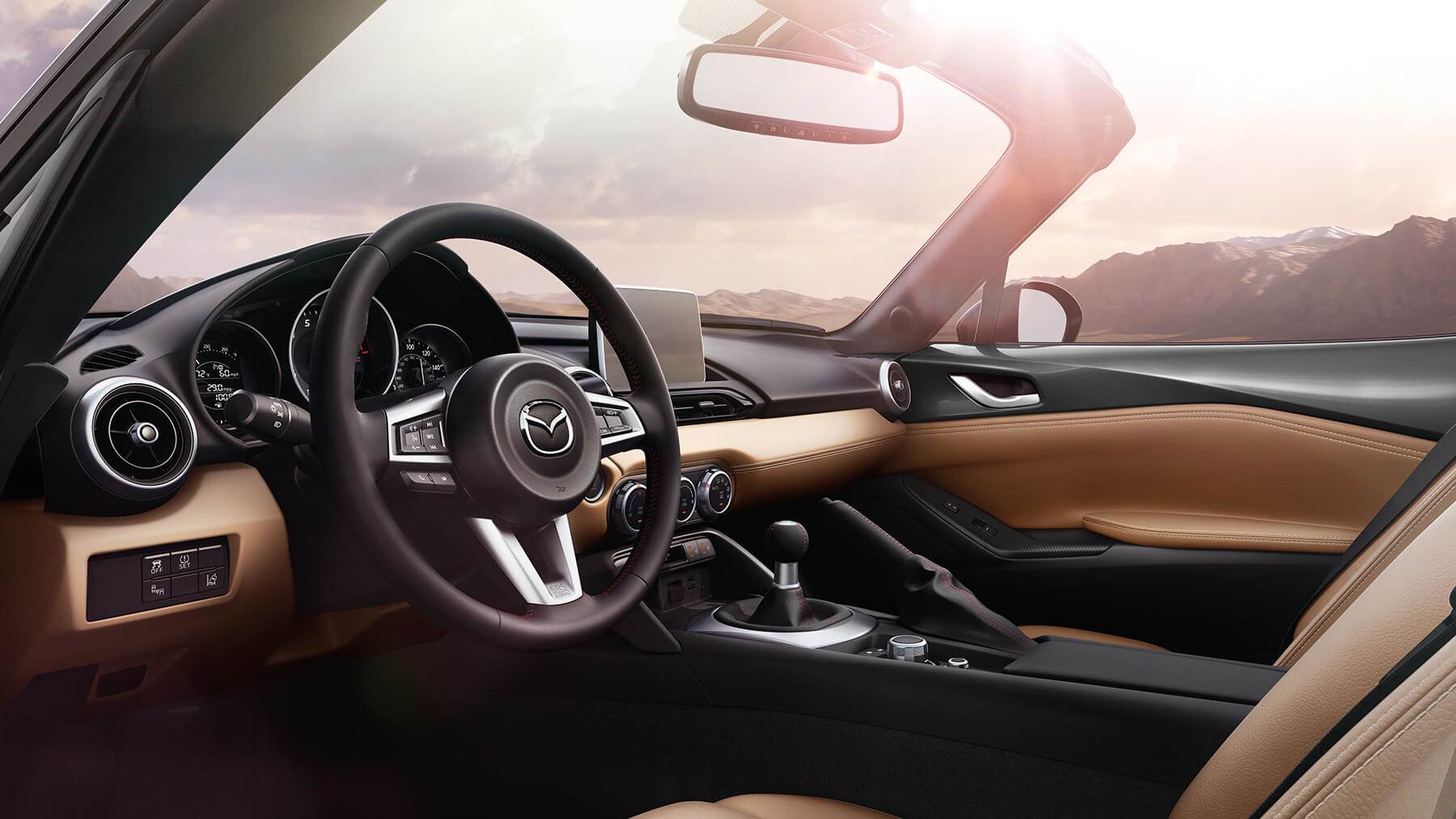 10. Mazda MX-5 Miata: Ngày nay, dường như mọi chiếc xe mới đều có quá nhiều nút bấm, tính năng và tùy chọn, khiến một tài xế bị choáng ngợp