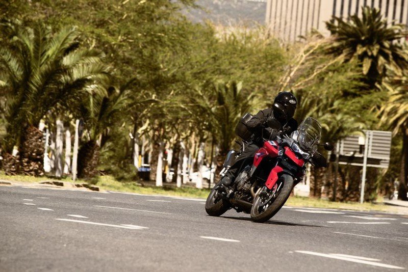 Đó là Tiger 900 Rally và Rally Pro dành cho những chuyến đi "chuyên nghiệp", Tiger 900 GT và GT Pro dành cho những chuyến đi đường dài và phiên bản cơ sở Tiger 900