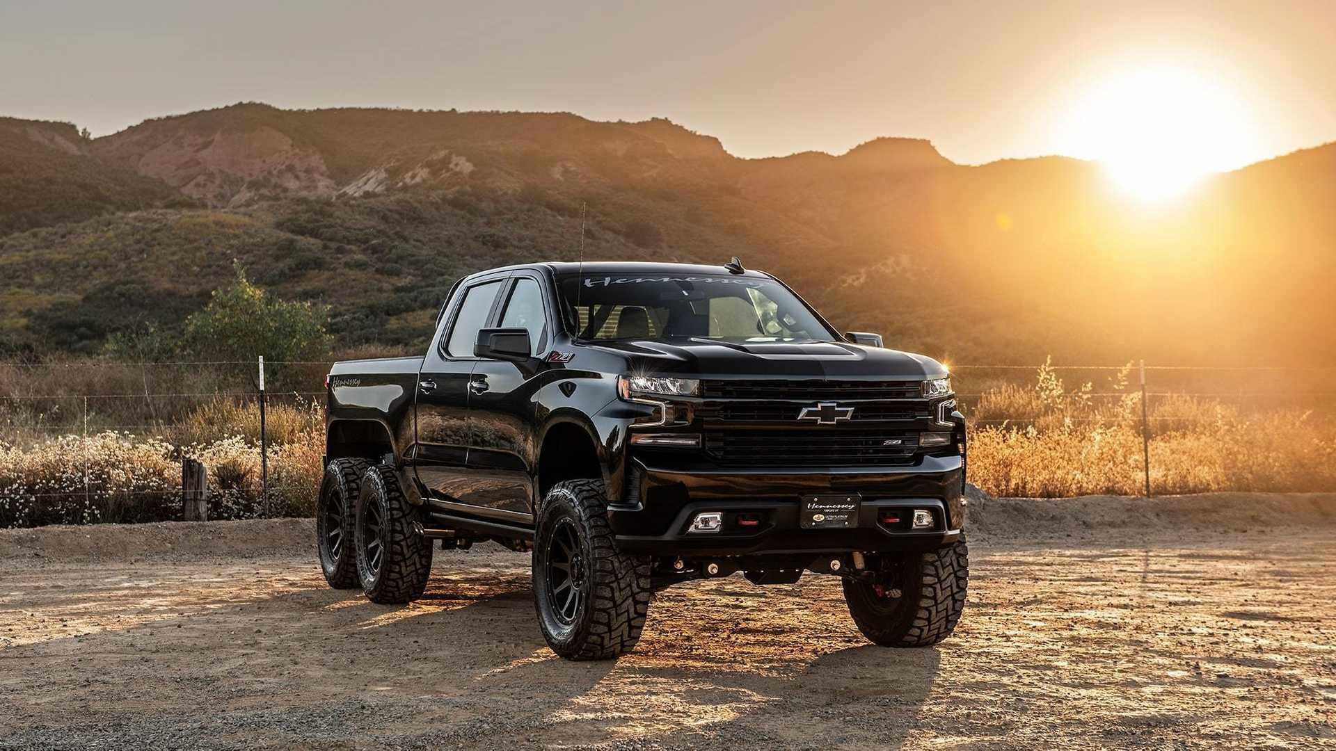 Hennessey Silverado Goliath 6x6 chỉ có 24 chiếc trên toàn thế giới, đi cùng mức giá bán 375.000 USD không hề dễ chịu