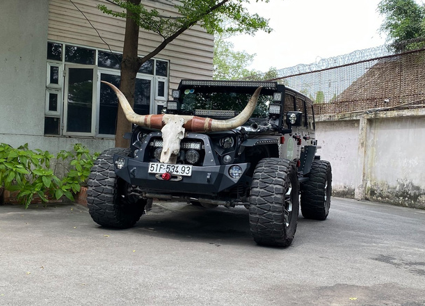 Ông chủ võng xếp Duy Lợi có sở thích đặc biệt với xe Mỹ, đặc biệt là xe gầm cao