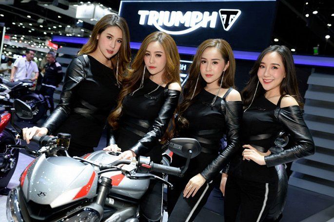 Các “giai nhân” của Triumph (Ảnh: Motor Expo)