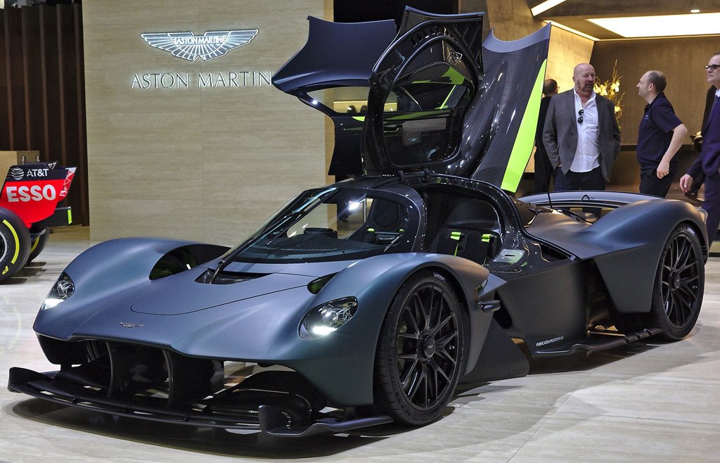 1. Aston Martin Valkyrie (3,2 triệu USD)