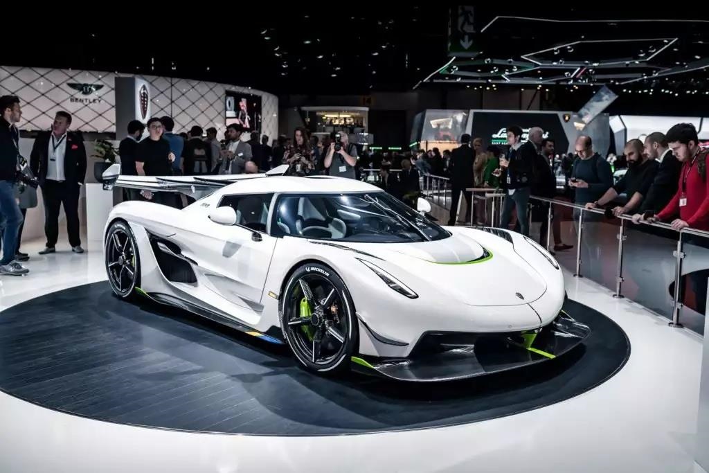 3. Koenigsegg Jesko (2,8 triệu USD)