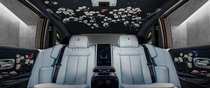 Mới đây, hãng xe Rolls-Royce khiến cả thế giới kinh ngạc khi tung ra phiên bản độc nhất vô nhị mang tên Rose Phantom