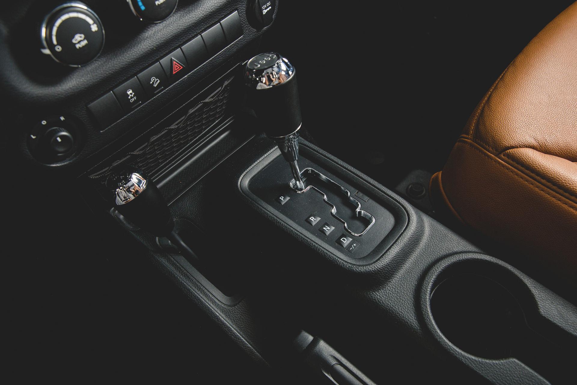 Thêm một số hình ảnh chi tiết về mẫu xe độ Jeep Wrangler này